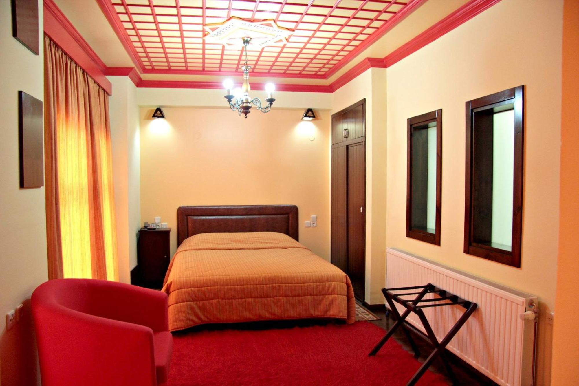 Hotel Taxiarches Aristi Dış mekan fotoğraf