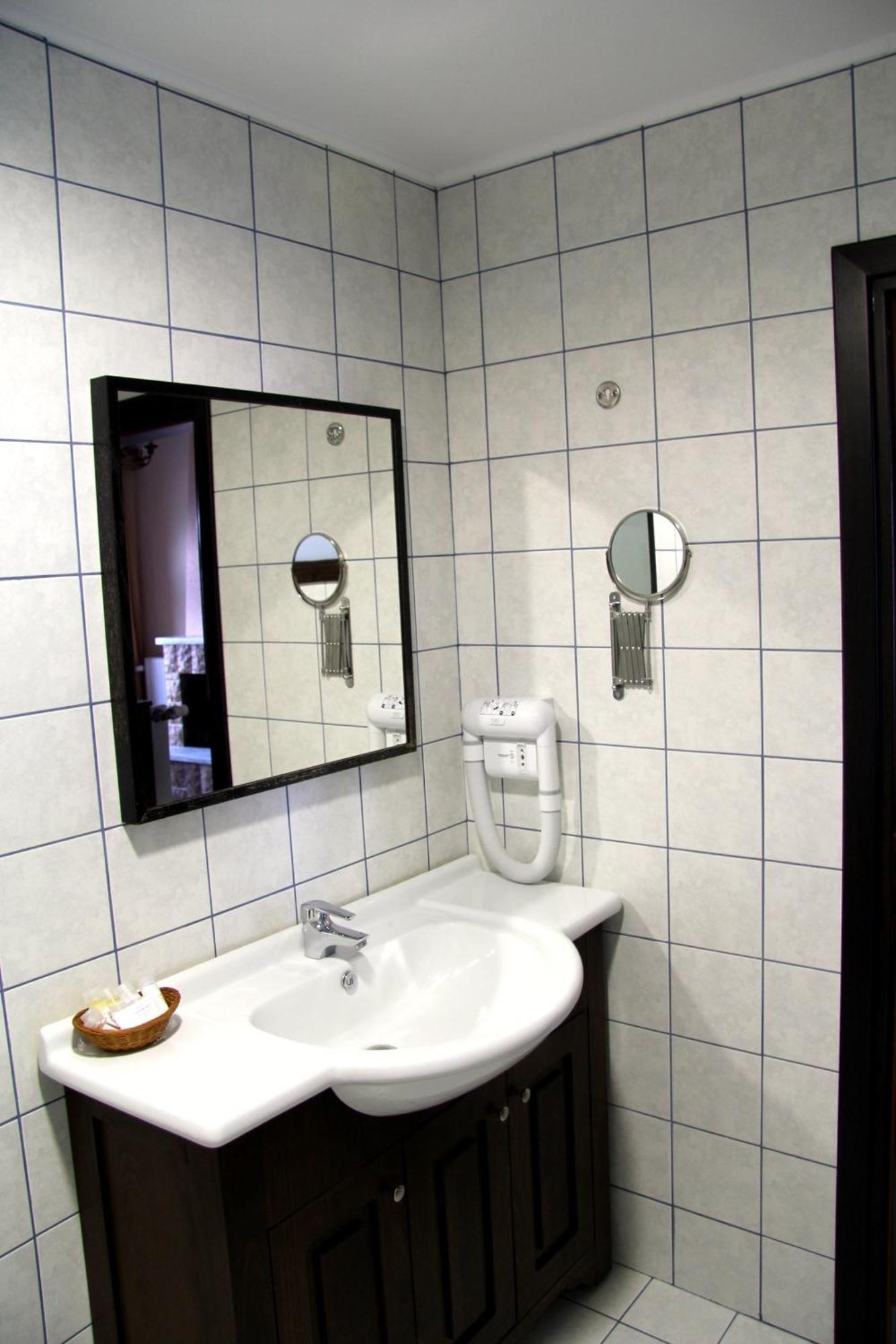 Hotel Taxiarches Aristi Dış mekan fotoğraf