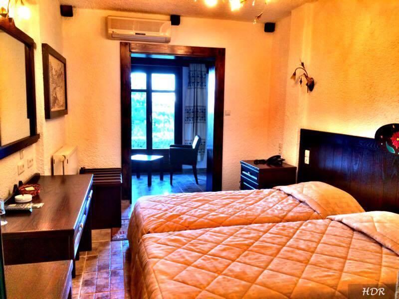 Hotel Taxiarches Aristi Dış mekan fotoğraf